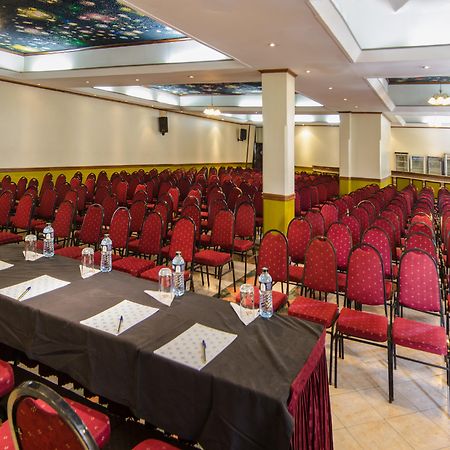 Sentrim 680 Hotel Nairobi Bagian luar foto