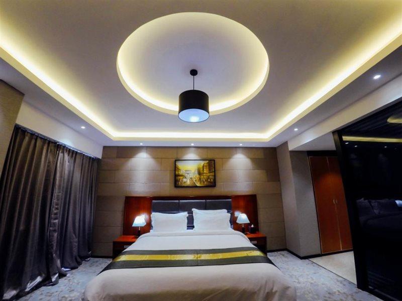 Sentrim 680 Hotel Nairobi Bagian luar foto