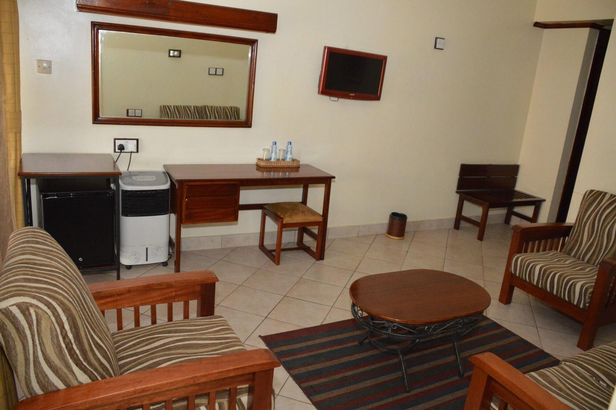 Sentrim 680 Hotel Nairobi Bagian luar foto