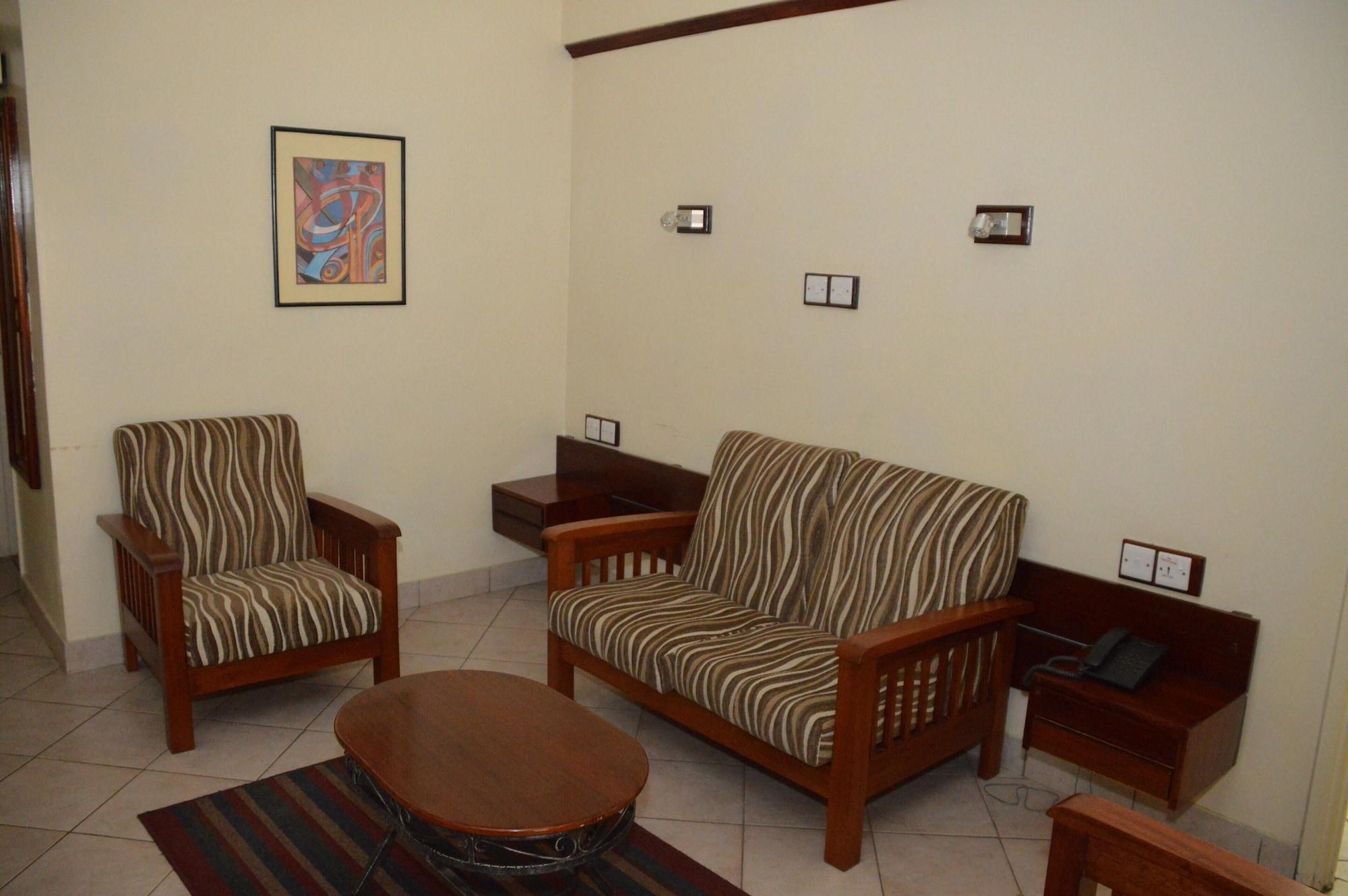 Sentrim 680 Hotel Nairobi Bagian luar foto