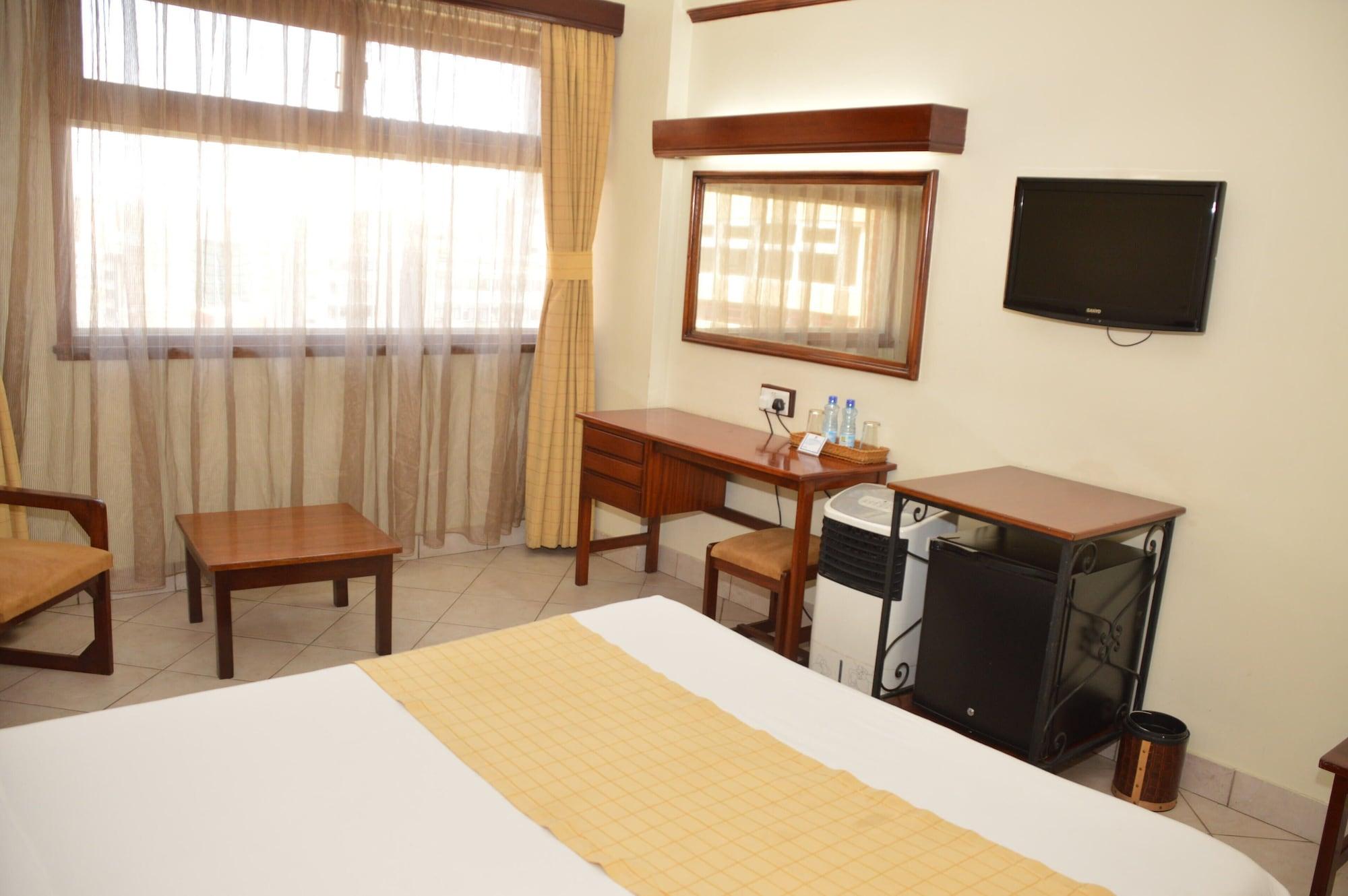Sentrim 680 Hotel Nairobi Bagian luar foto
