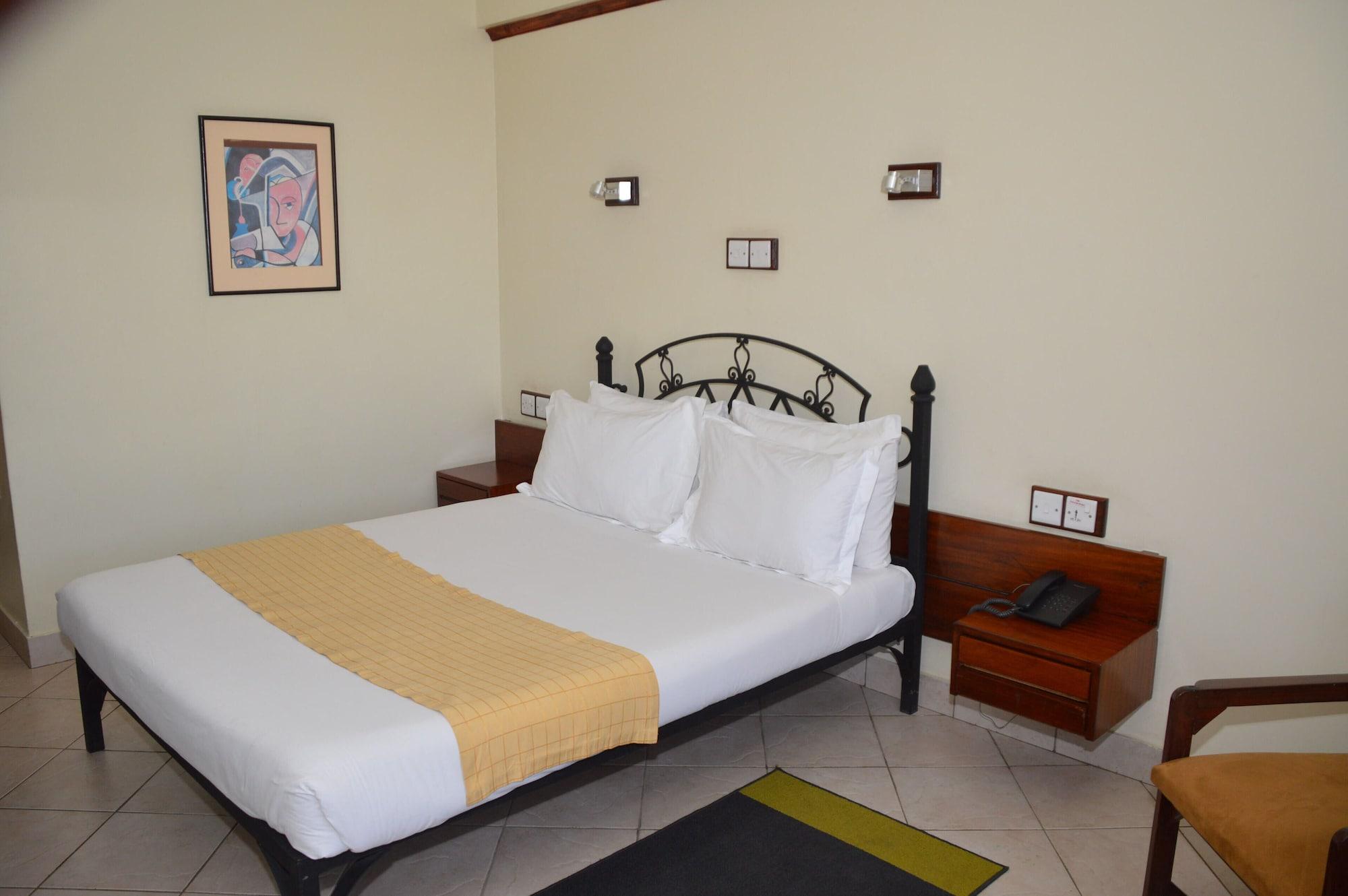Sentrim 680 Hotel Nairobi Bagian luar foto
