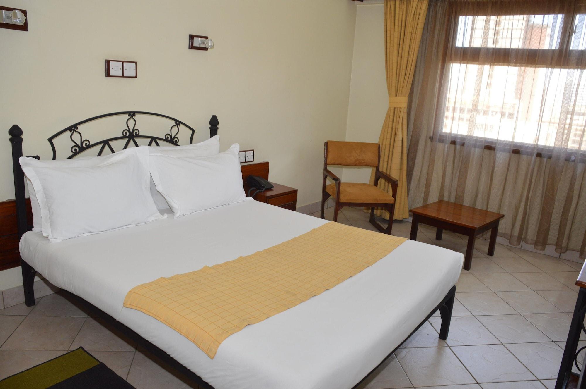 Sentrim 680 Hotel Nairobi Bagian luar foto
