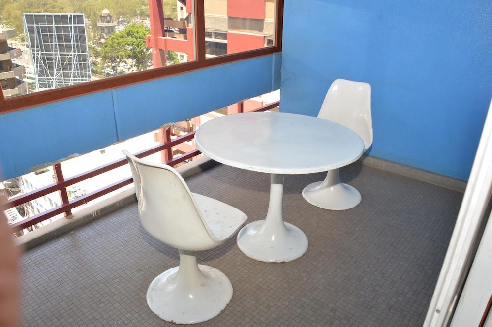 Sentrim 680 Hotel Nairobi Bagian luar foto