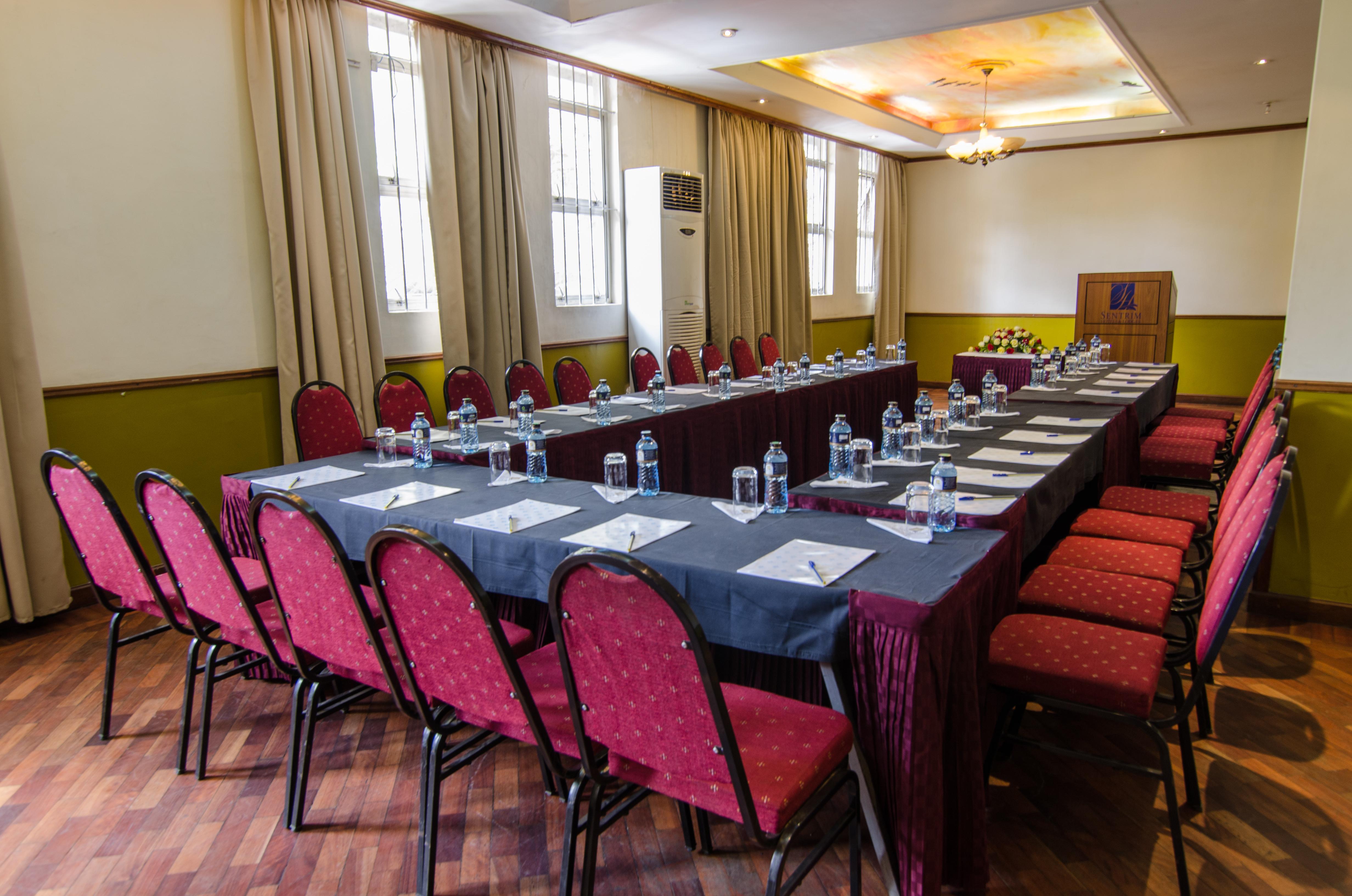 Sentrim 680 Hotel Nairobi Bagian luar foto