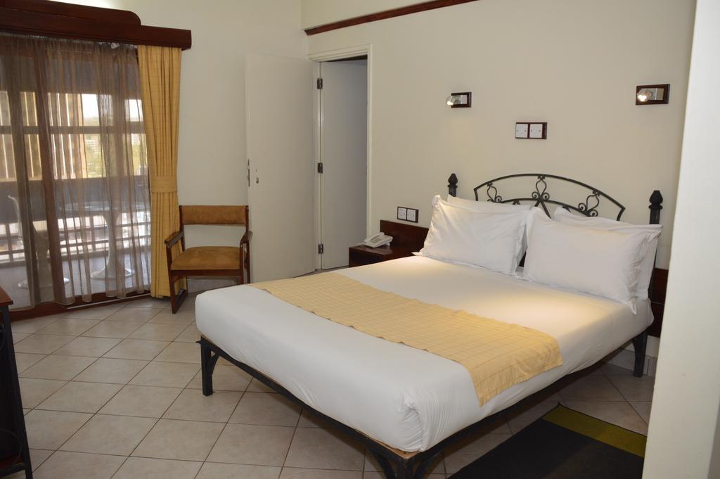 Sentrim 680 Hotel Nairobi Bagian luar foto