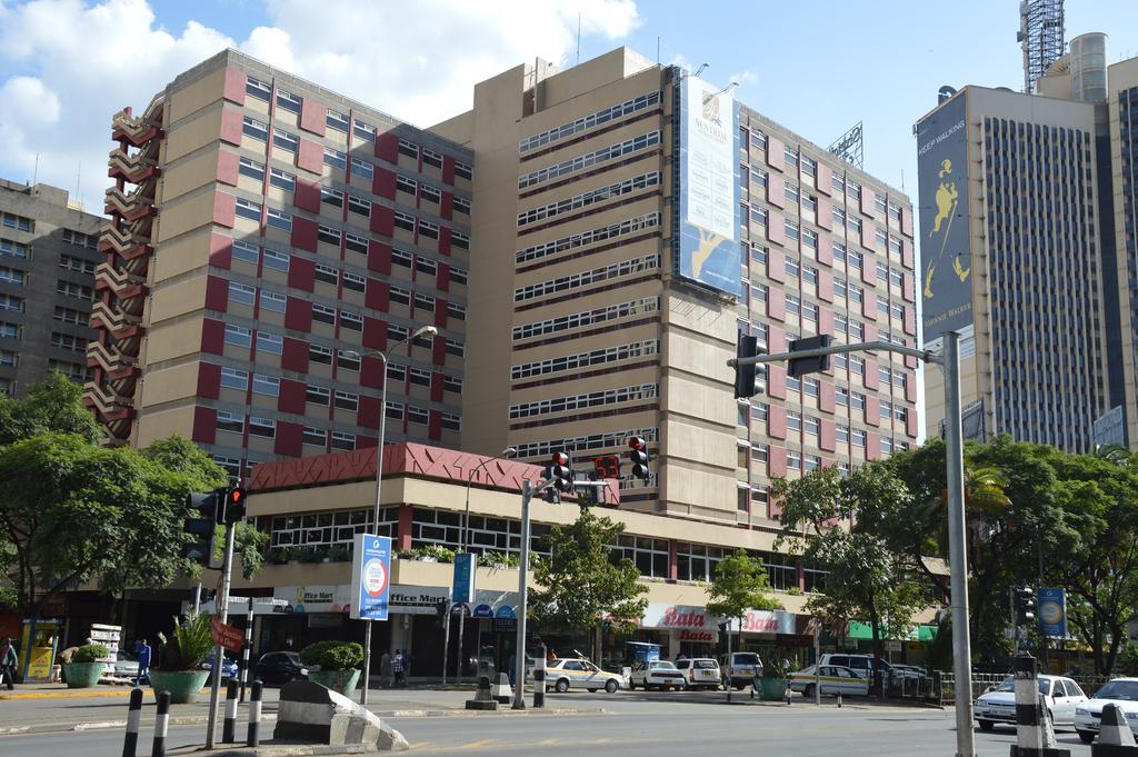 Sentrim 680 Hotel Nairobi Bagian luar foto