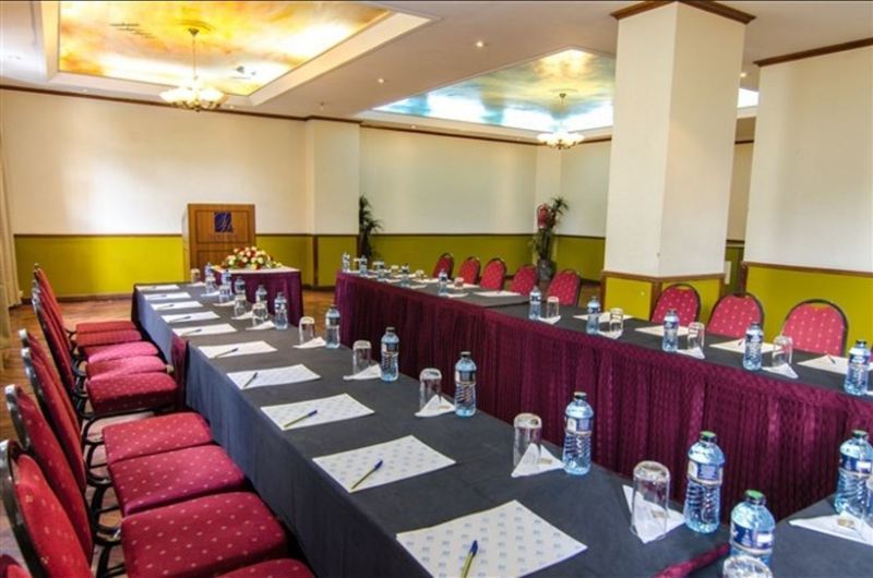 Sentrim 680 Hotel Nairobi Bagian luar foto