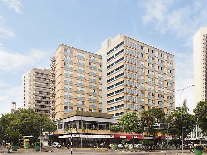 Sentrim 680 Hotel Nairobi Bagian luar foto