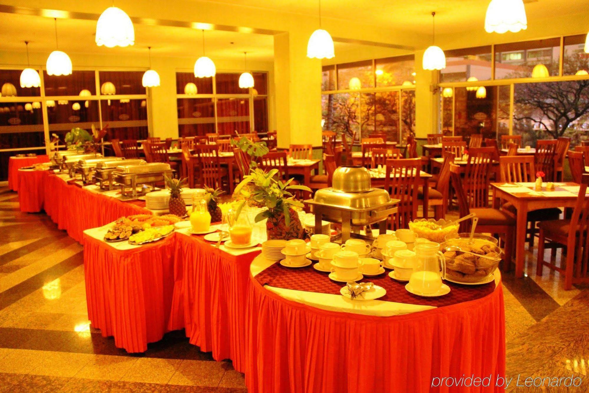 Sentrim 680 Hotel Nairobi Bagian luar foto