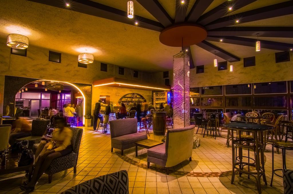 Sentrim 680 Hotel Nairobi Bagian luar foto