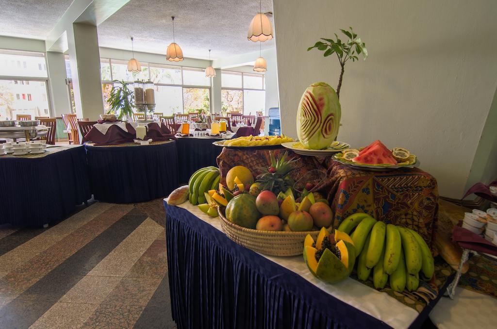 Sentrim 680 Hotel Nairobi Bagian luar foto