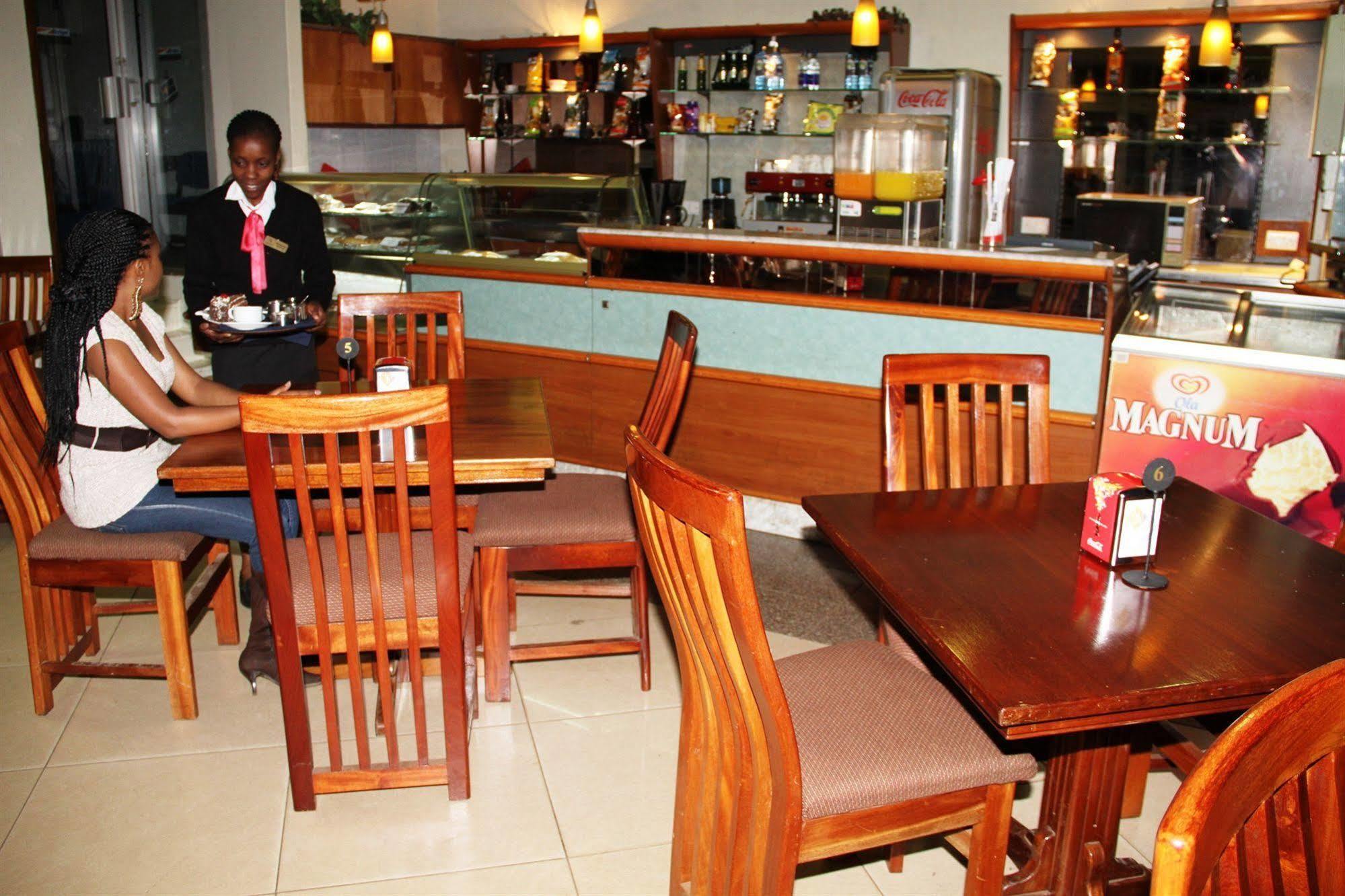 Sentrim 680 Hotel Nairobi Bagian luar foto